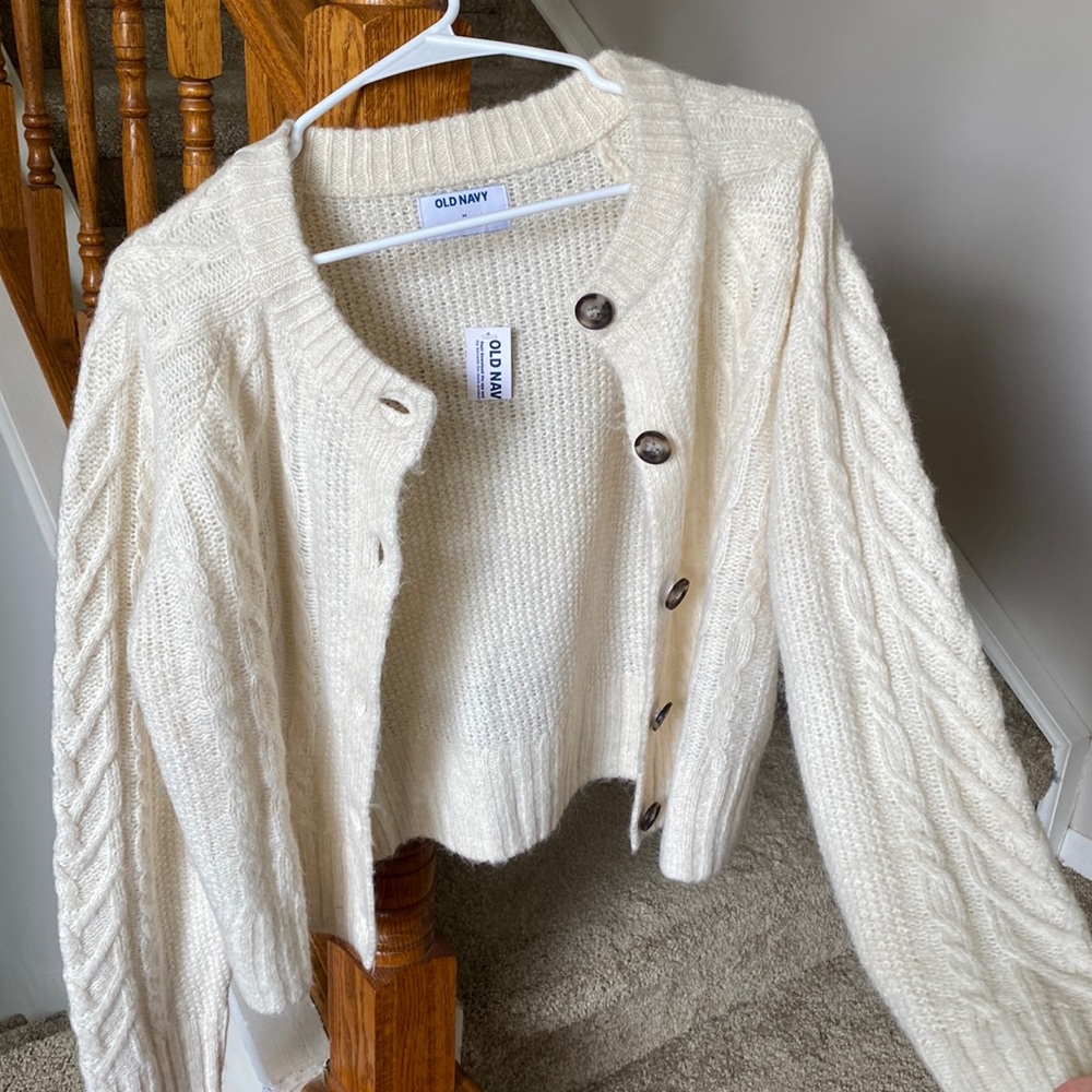 Medium Old Navy crop knit cardigan
